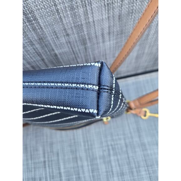 Fossil Devon Black White Striped Heart Crossbody Bag Key - Picture 10 of 13